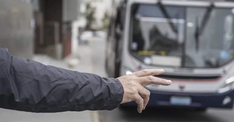 Servicios que estarán cerrados y cuáles funcionarán este feriado del 25 de Agosto